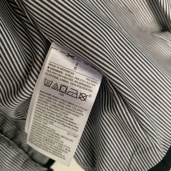 Gap Black Blazer - Picture 3 of 3